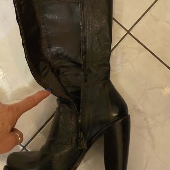 CoSTUME NATIONAL Leather Boots - Picture 4 of 9